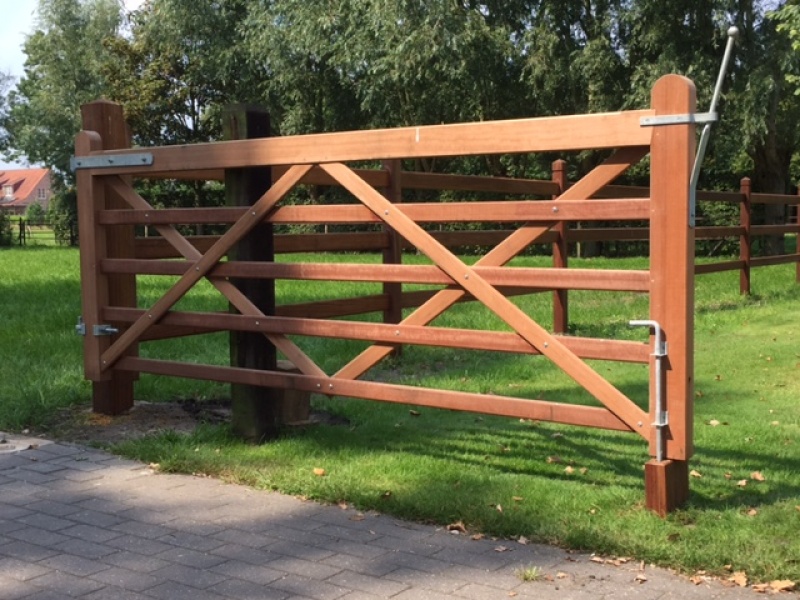 Accumulatie Kunstmatig vlot Welkom > Houten weidepoorten - Stevens Gates & Fences